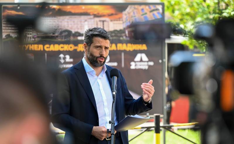 Mali metro 20. maj.jpg