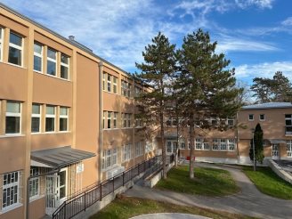 Отворен реконструисани Дом здравља у Железнику.jpg