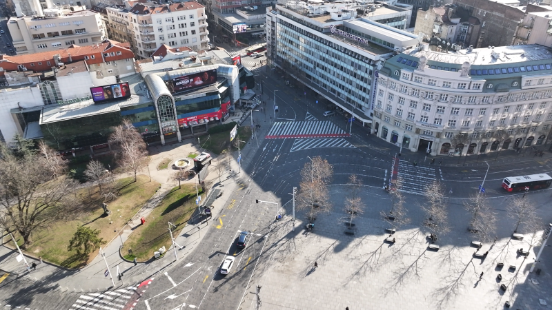 interju Bovan, Trg republike5.png