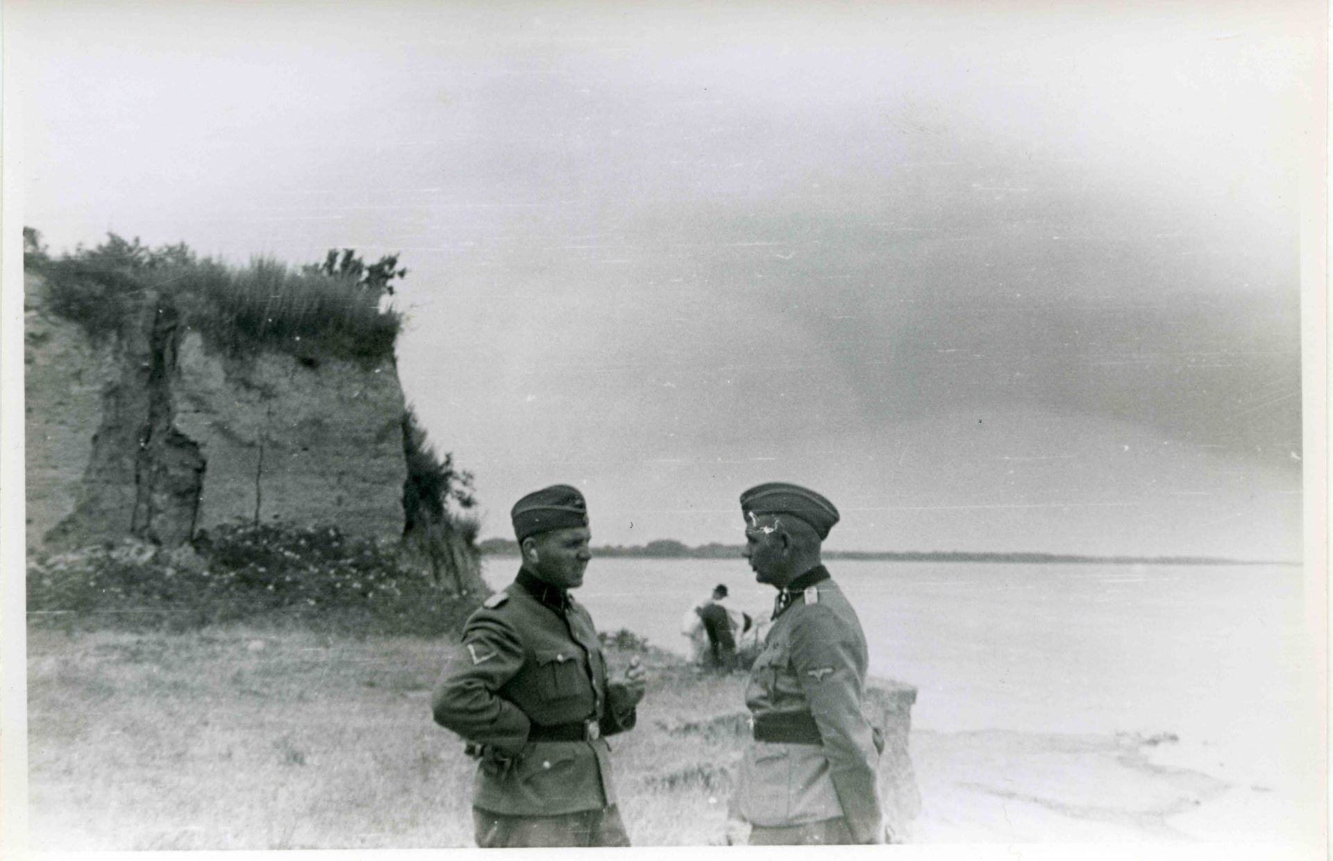 Припадници СС Аненербе на археолошком налазишту Винча 1942.jpg
