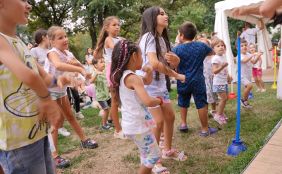 Deca na interaktivnoj radionici