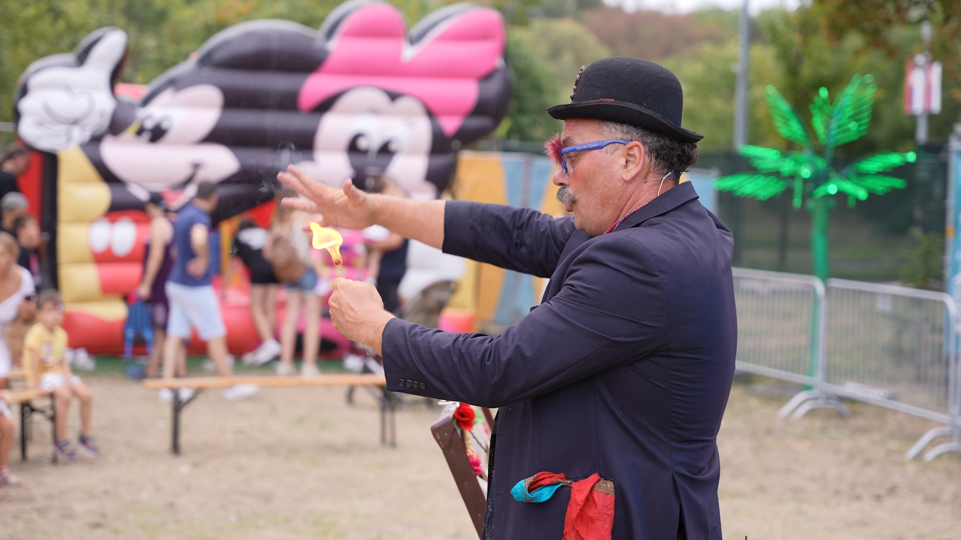 Madjionicar pokazuje trik