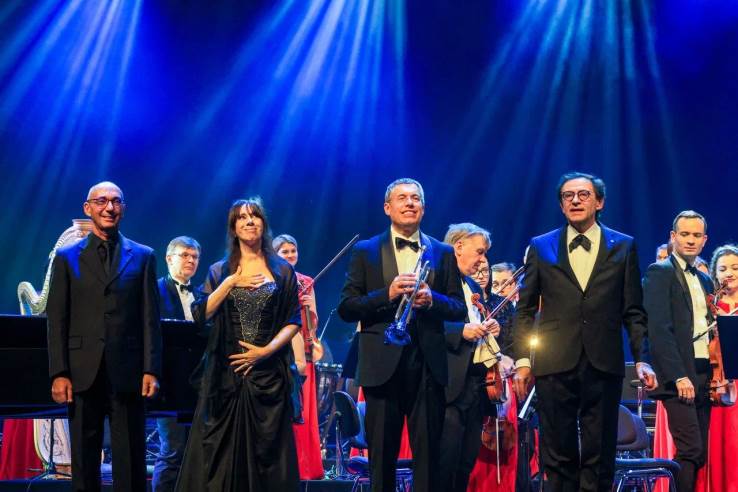 музичари на сцени