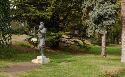 Spomenik Slepi guslar na Kalemegdanu