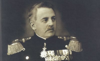 Насловна страна књиге „Генерал др Жарко Рувидић- преци, потомци и пријатељи” ауторке др Душице Бојић.