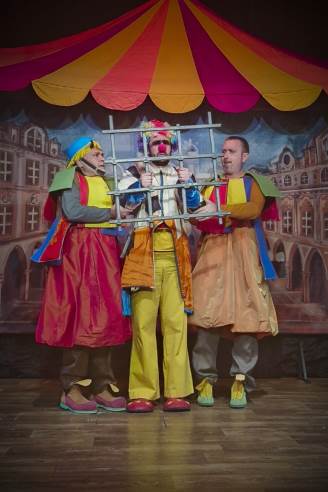 Представа Кловн Сима у позоришту Пуж