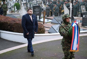 polaganje venaca 2.jpg