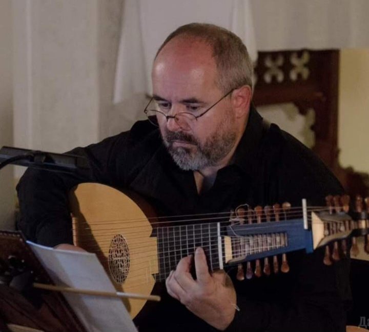 Lautista Darko Karajić, Foto: Privatna arhiva