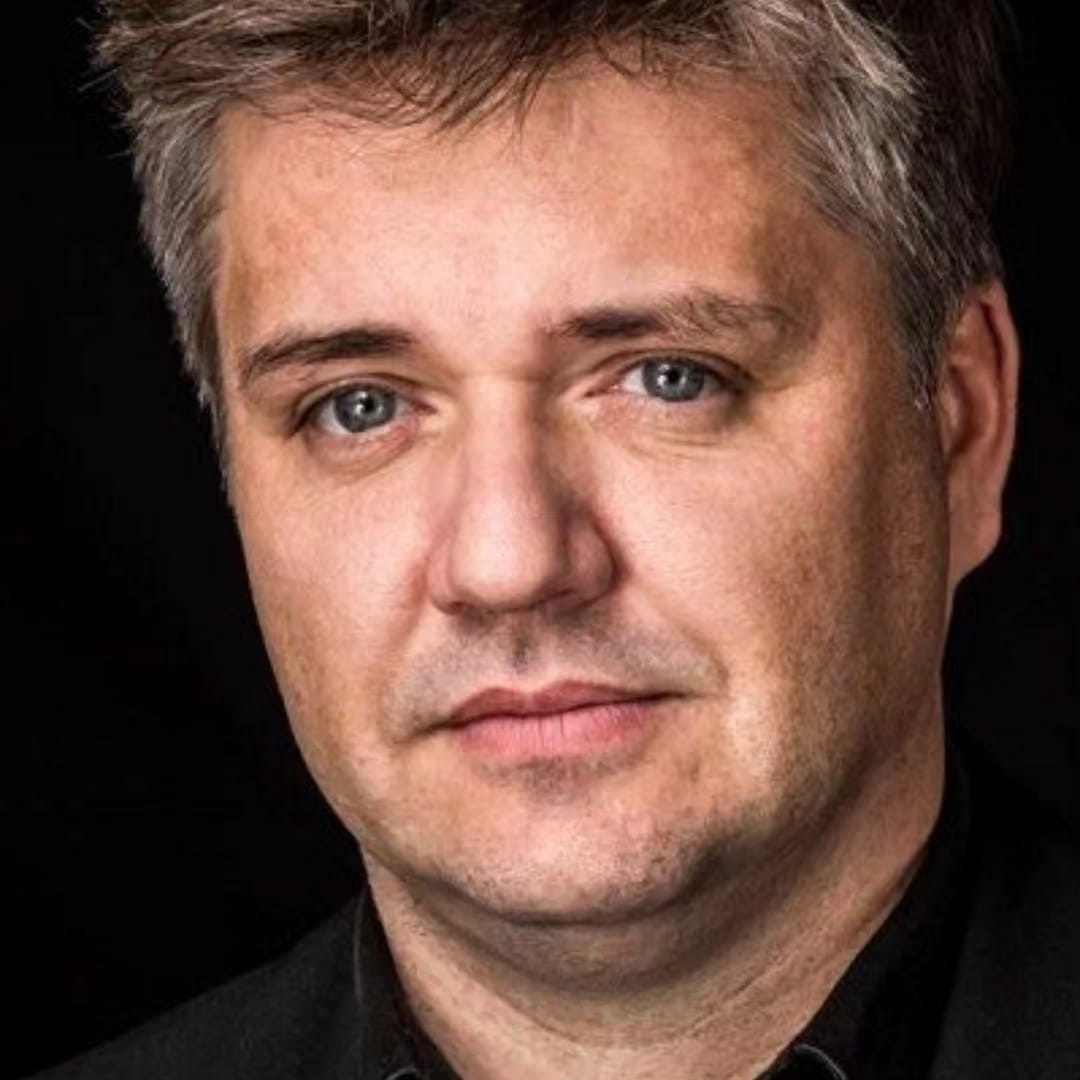 тенор, уметник, певач