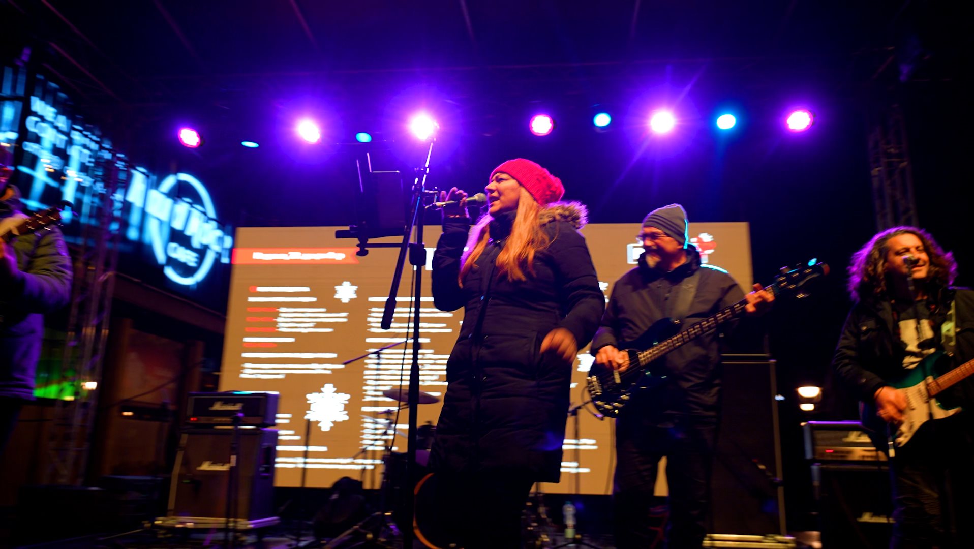 BG Zima 2026 template 16x9.00_00_20_22.Still014.jpg