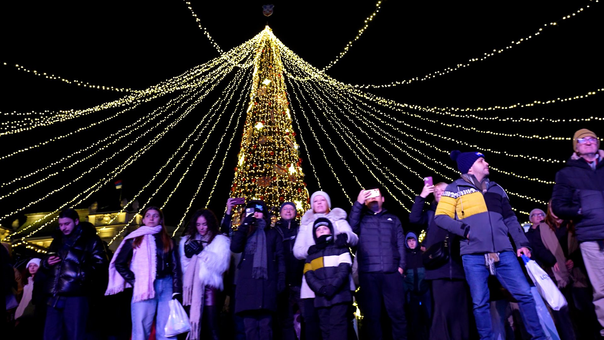 BG Zima 2026 template 16x9.00_00_08_18.Still007.jpg