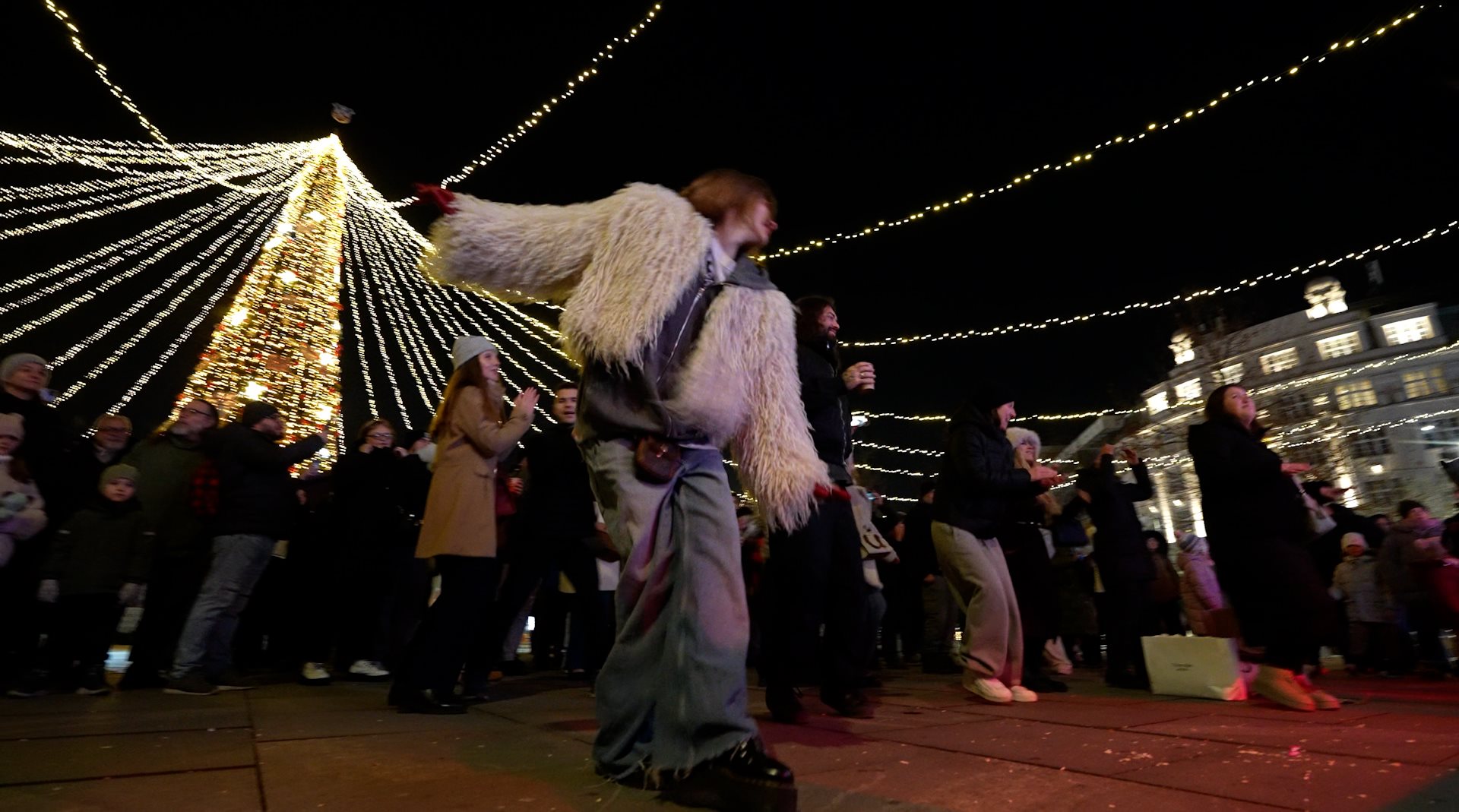 BG Zima 2026 template 16x9.00_00_30_02.Still020.jpg