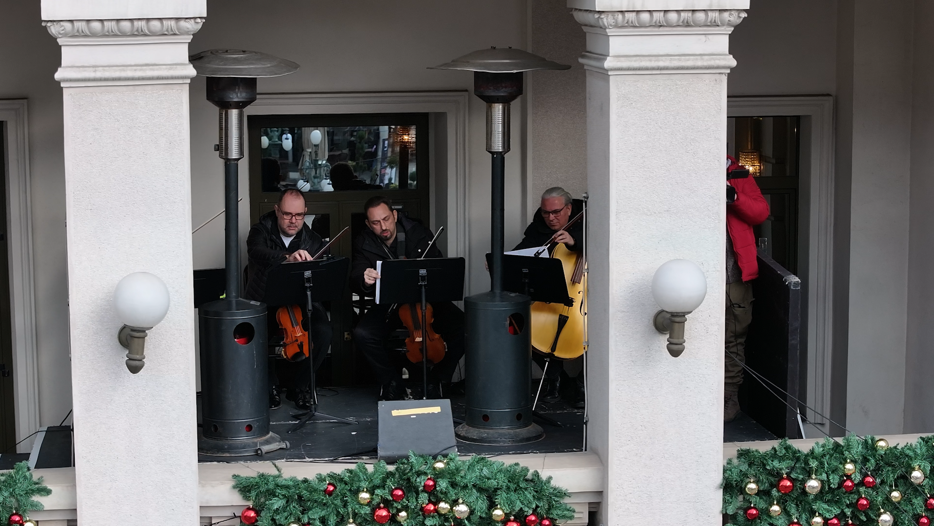 BG Zima 2026 template 9x16.00_44_52_00.Still010.png