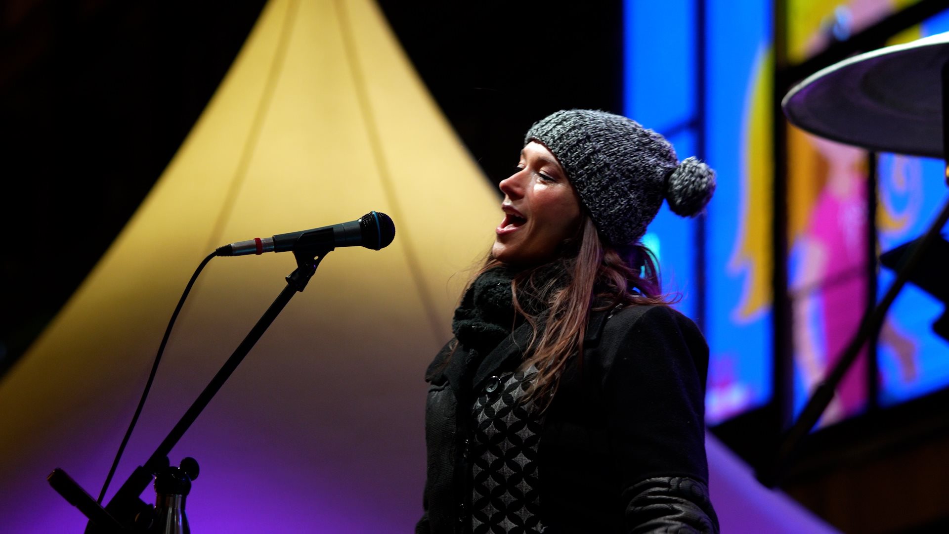 BG Zima 2026 template 16x9.00_00_26_12.Still022.jpg