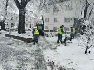 ciscenje snega (5).jpg