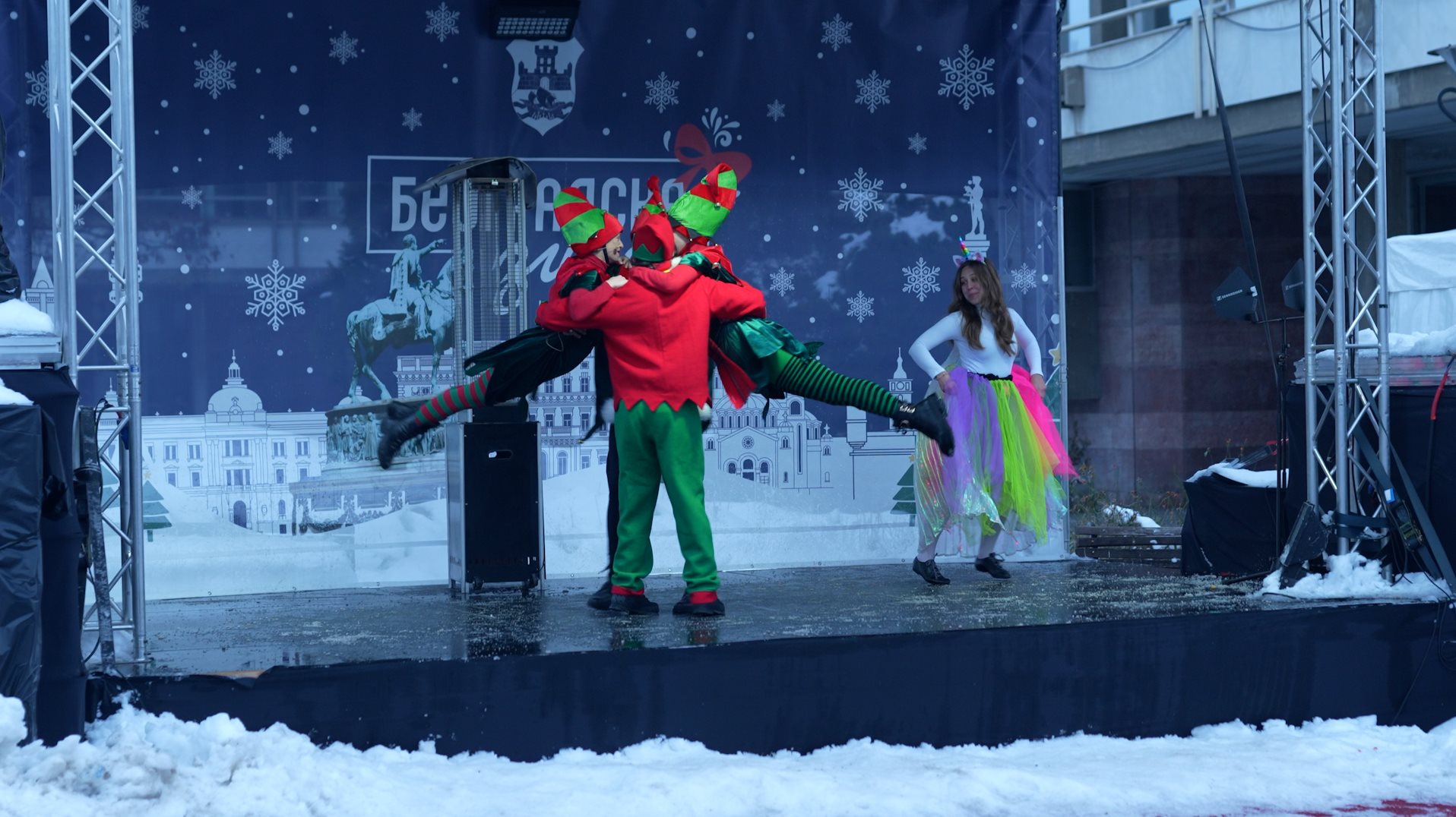 BG Zima 2026 template 16x9.00_00_23_24.Still016.jpg