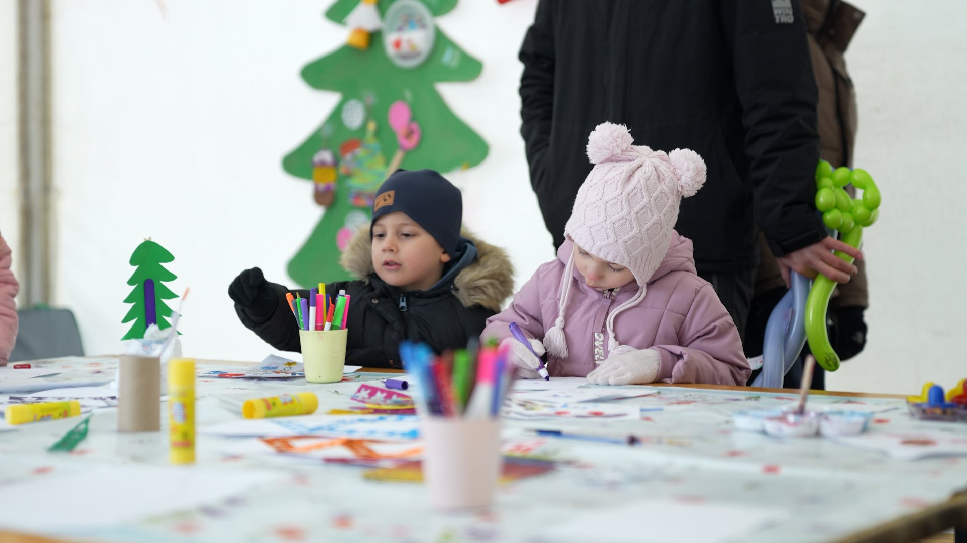 BG Zima 2026 template 16x9.00_00_19_17.Still014.jpg