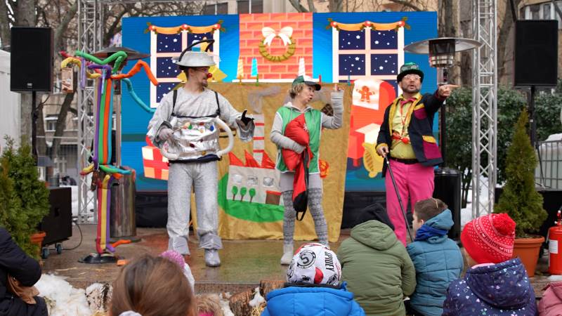 BG Zima 2026 template 16x9.00_00_01_12.Still002.jpg