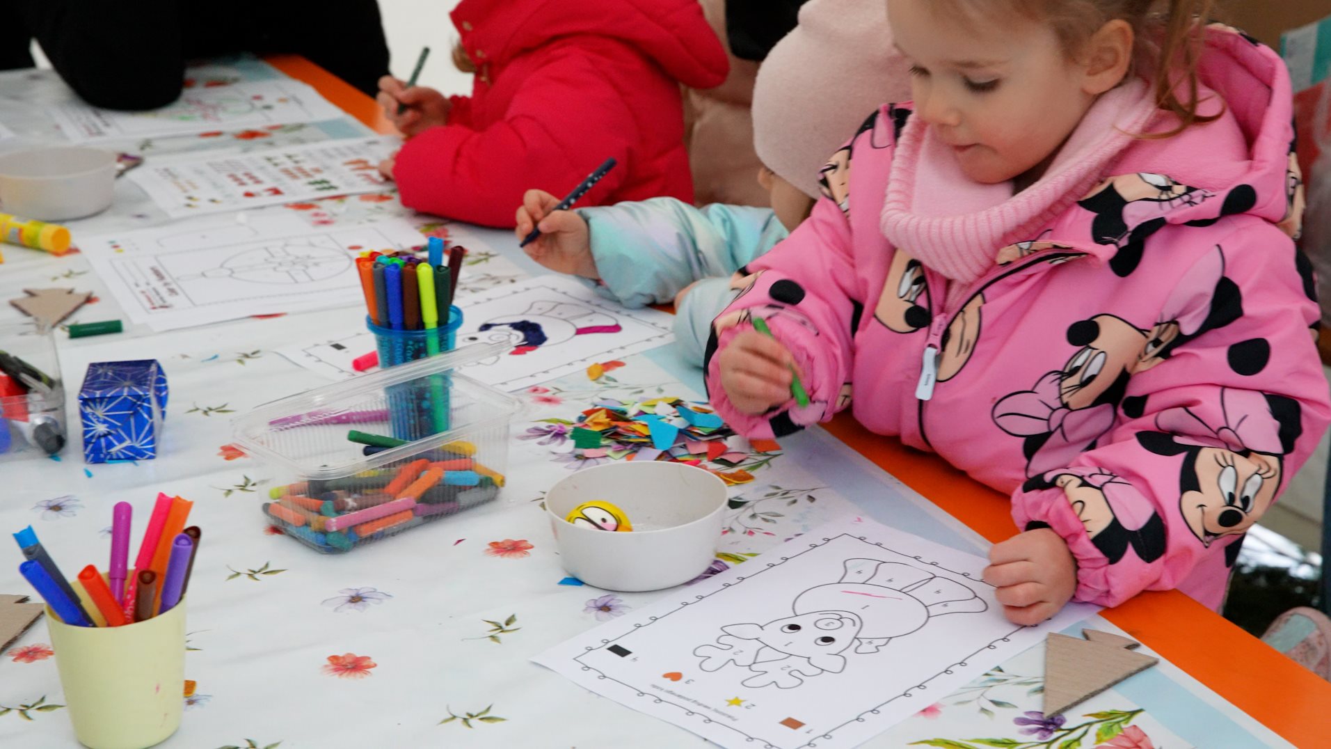 BG Zima 2026 template 16x9.00_00_29_02.Still015.jpg