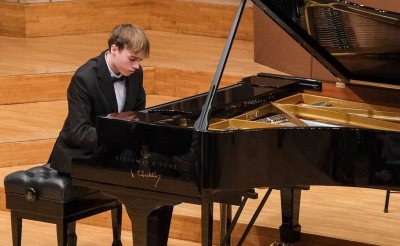 Концерт младог пијанисте Петра Мићића у Галерији Артгет