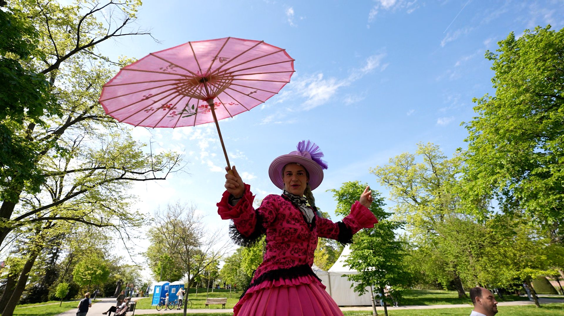 bdp 16-09.00_00_11_06.Still009.jpg