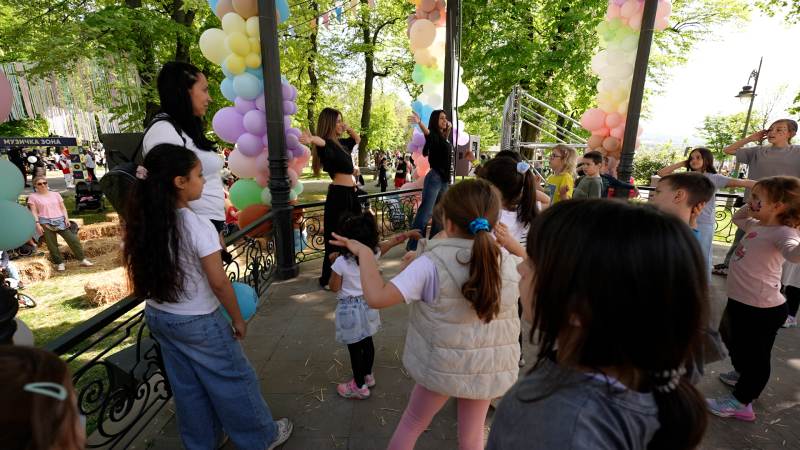 bdp 16-09.00_00_26_01.Still018.jpg