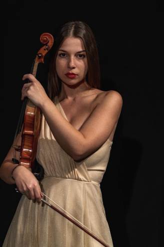 Jelisaveta Zorić - Gvarnerijus promo (1).jpg